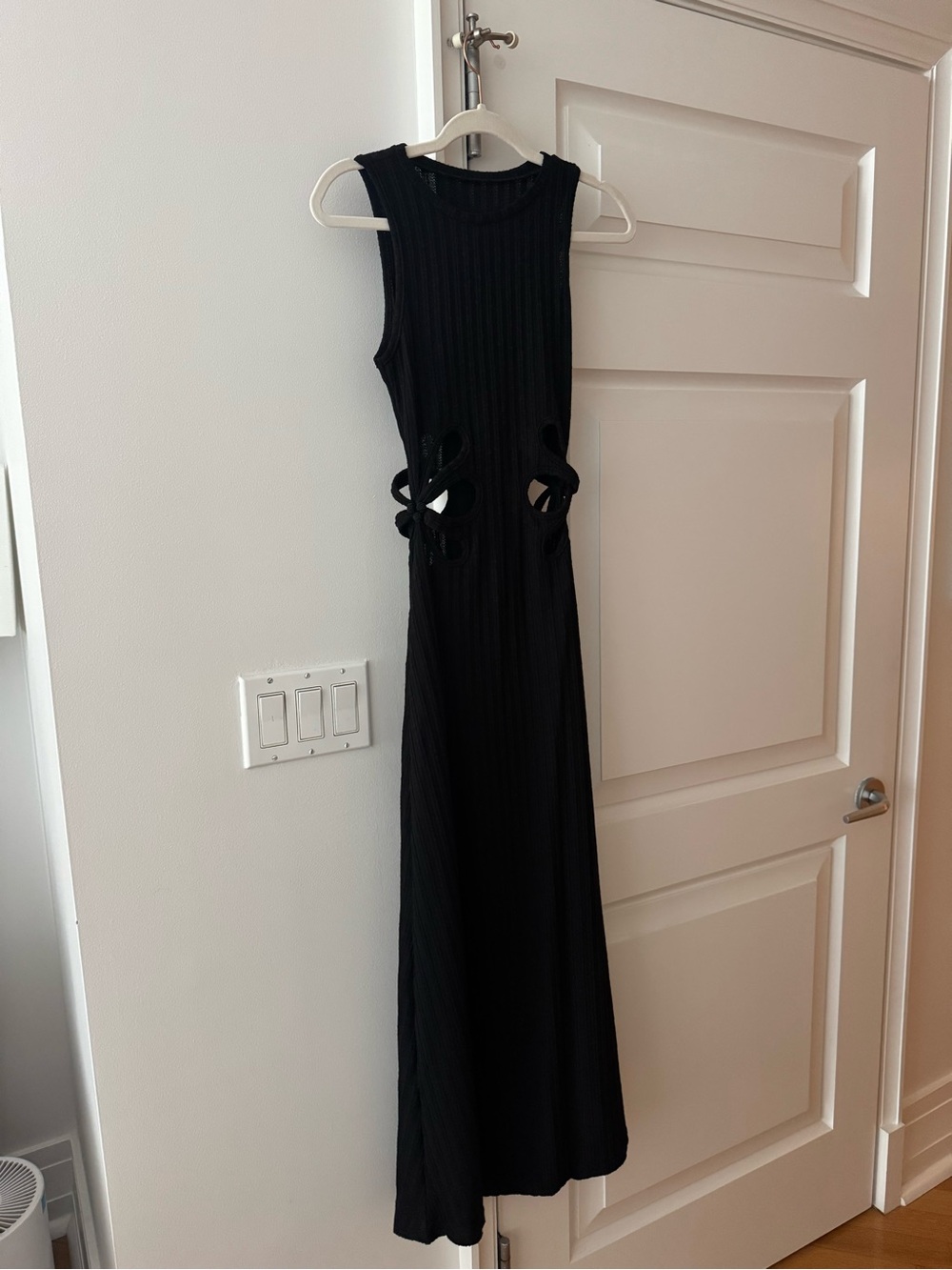 Sleek Black Cutout Maxi Dress - Modern Ribbed Design